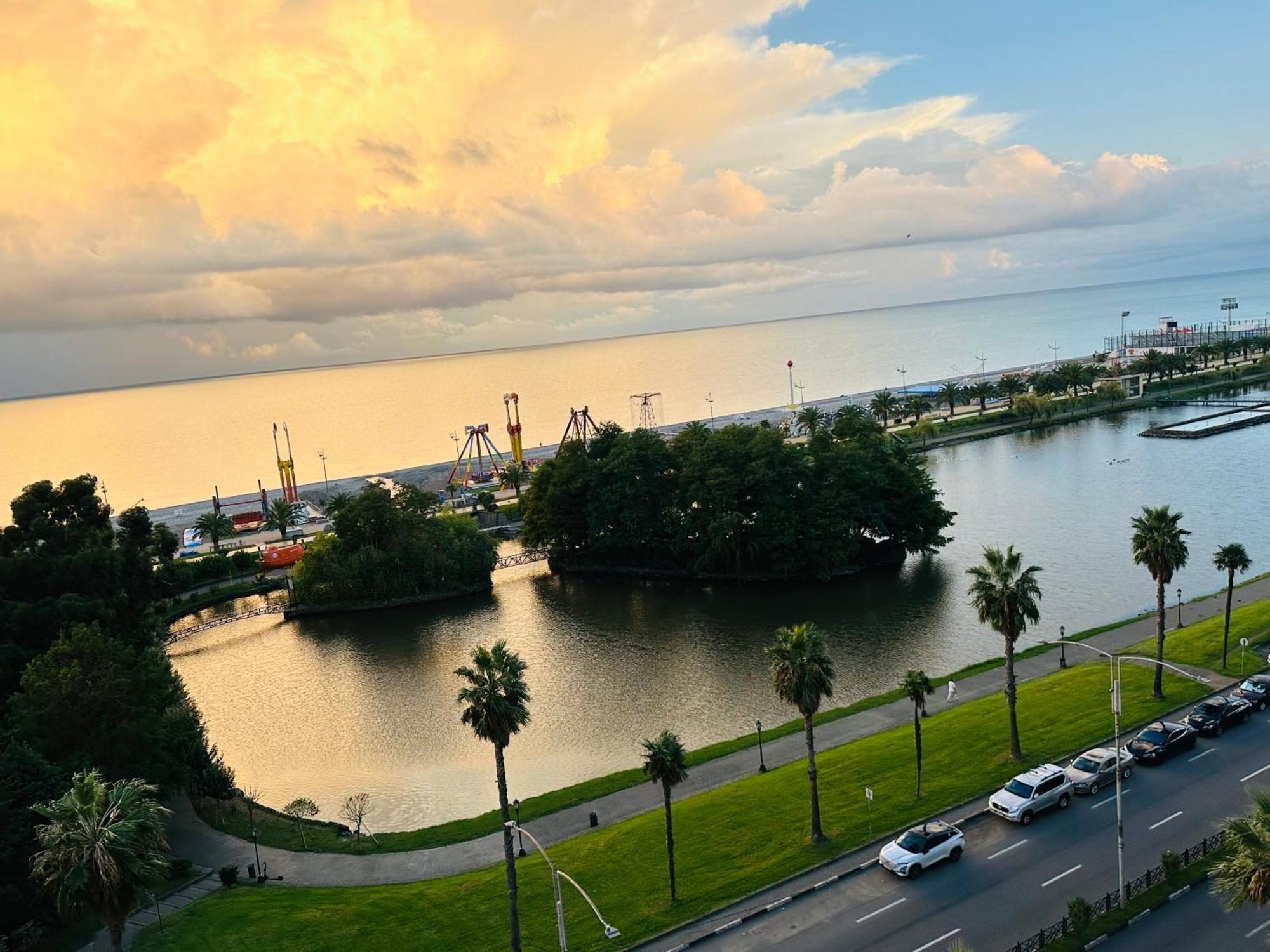 Dream View In Orbi City In Batumi Esterno foto